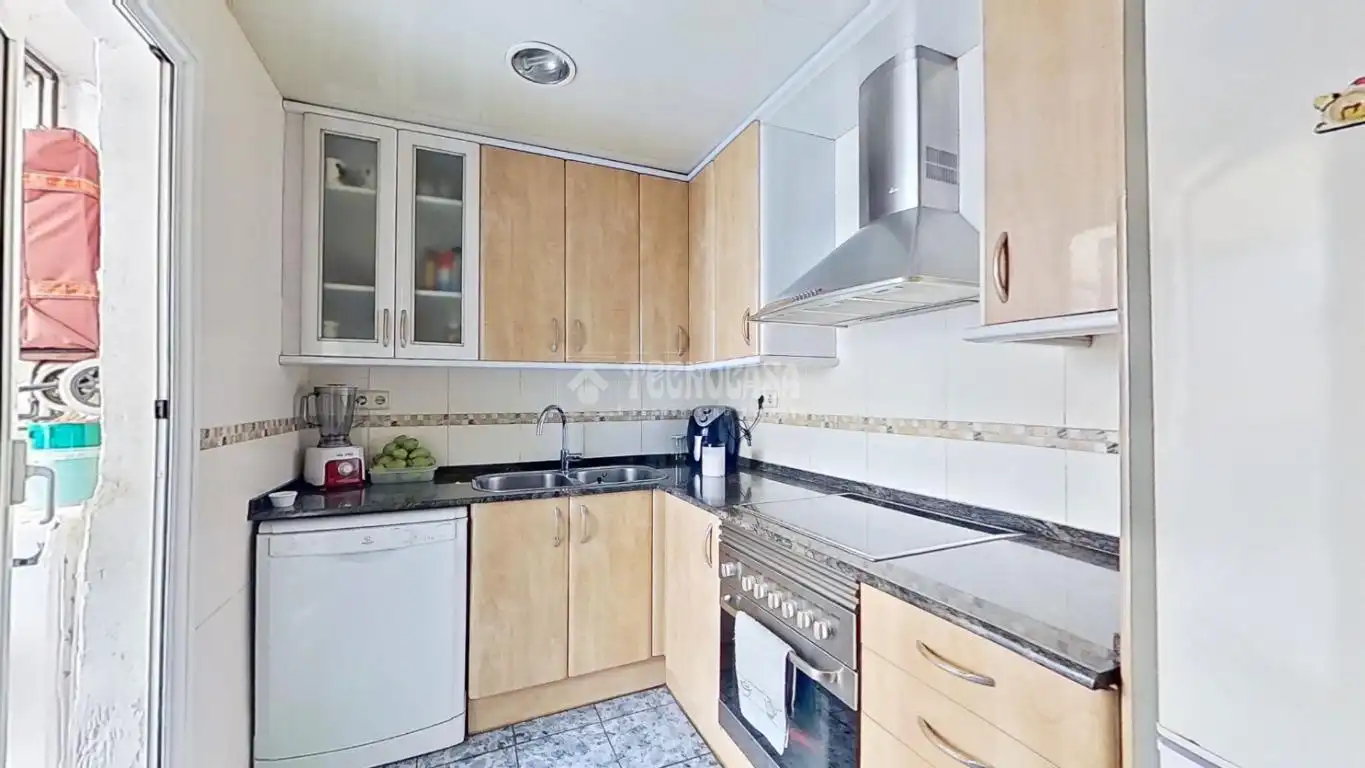 Cocina de Piso en venta en Barberà del Vallès con Calefacción y Balcón