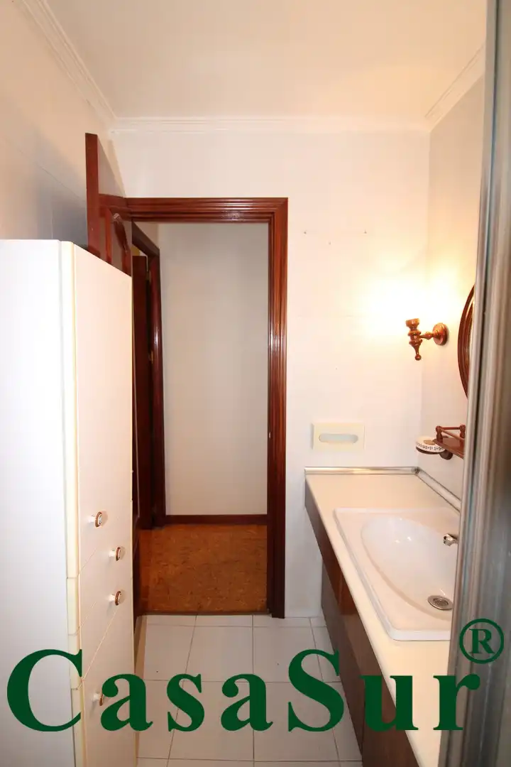 Bathroom of Flat for sale in Valladolid  with Terrace and Storage room