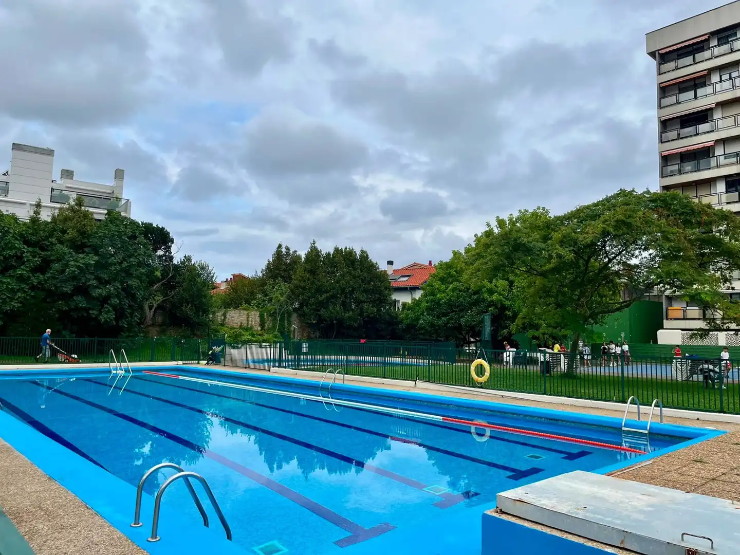 Piscina de Estudi en venda en Zarautz amb Piscina comunitària