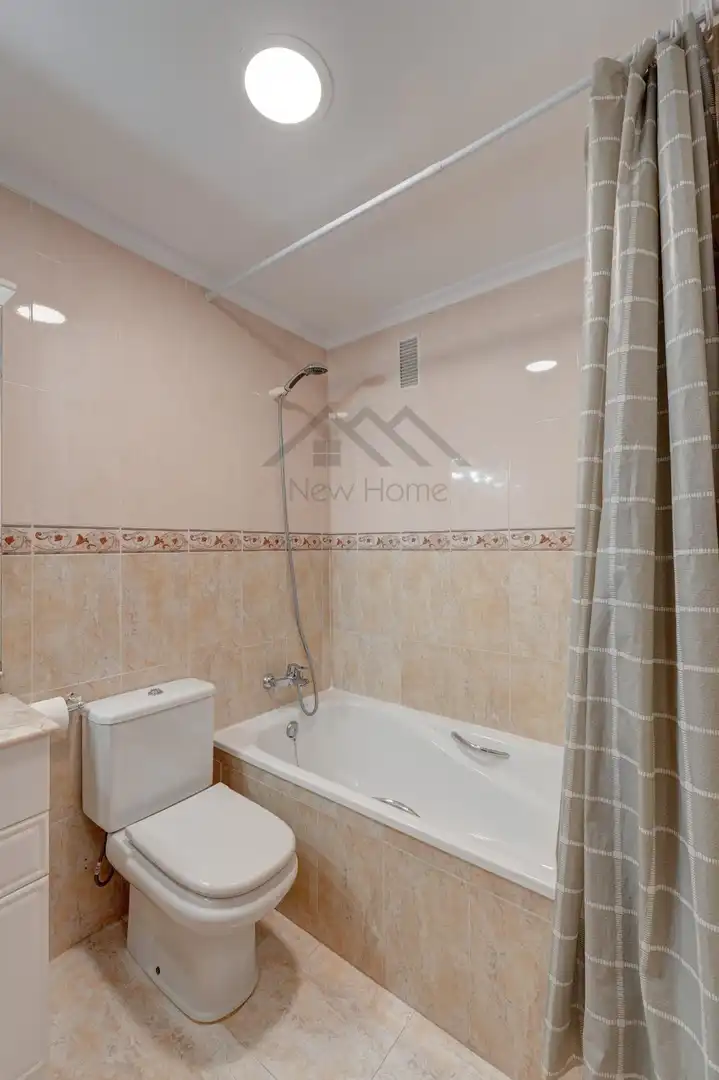 Bathroom of Flat for rent in La Pobla de Vallbona  with Heating, Terrace and Storage room