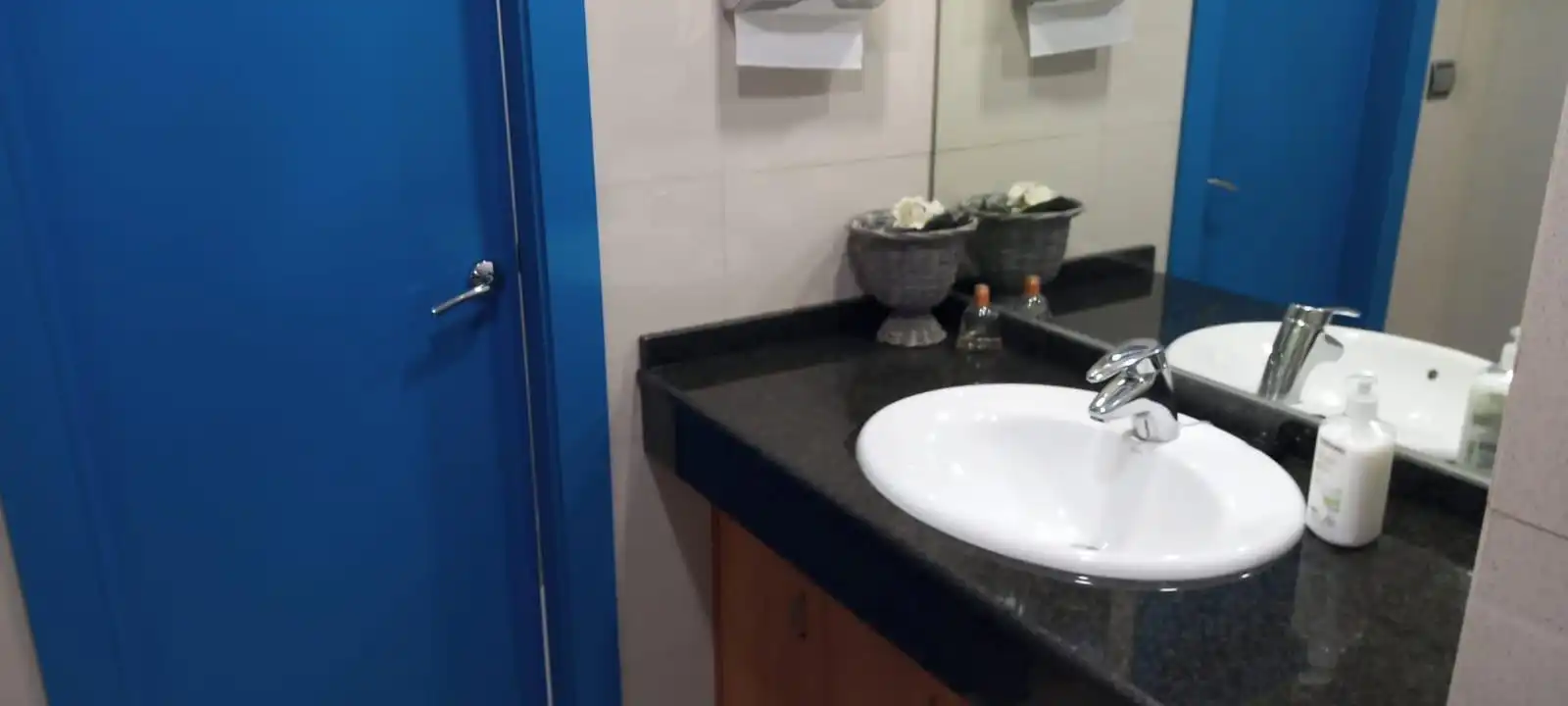 Baño de Oficina en venta en A Coruña Capital  con Aire acondicionado, Calefacción y Trastero