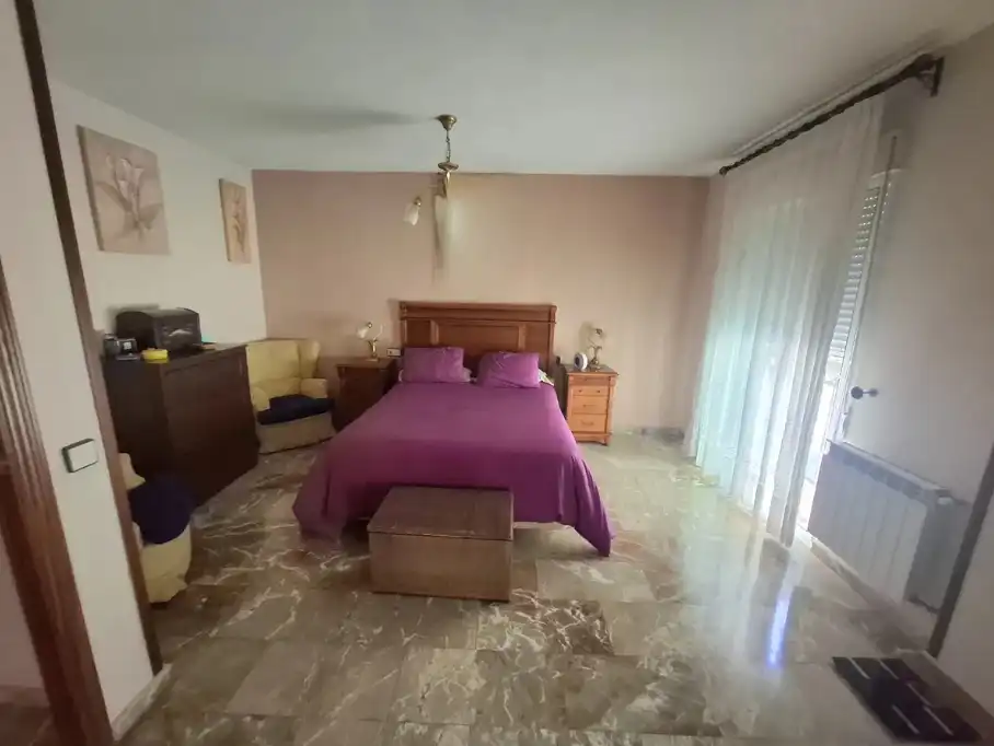 Dormitori de Casa o xalet en venda en Jaén amb Aire condicionat, Calefacció i Terrassa