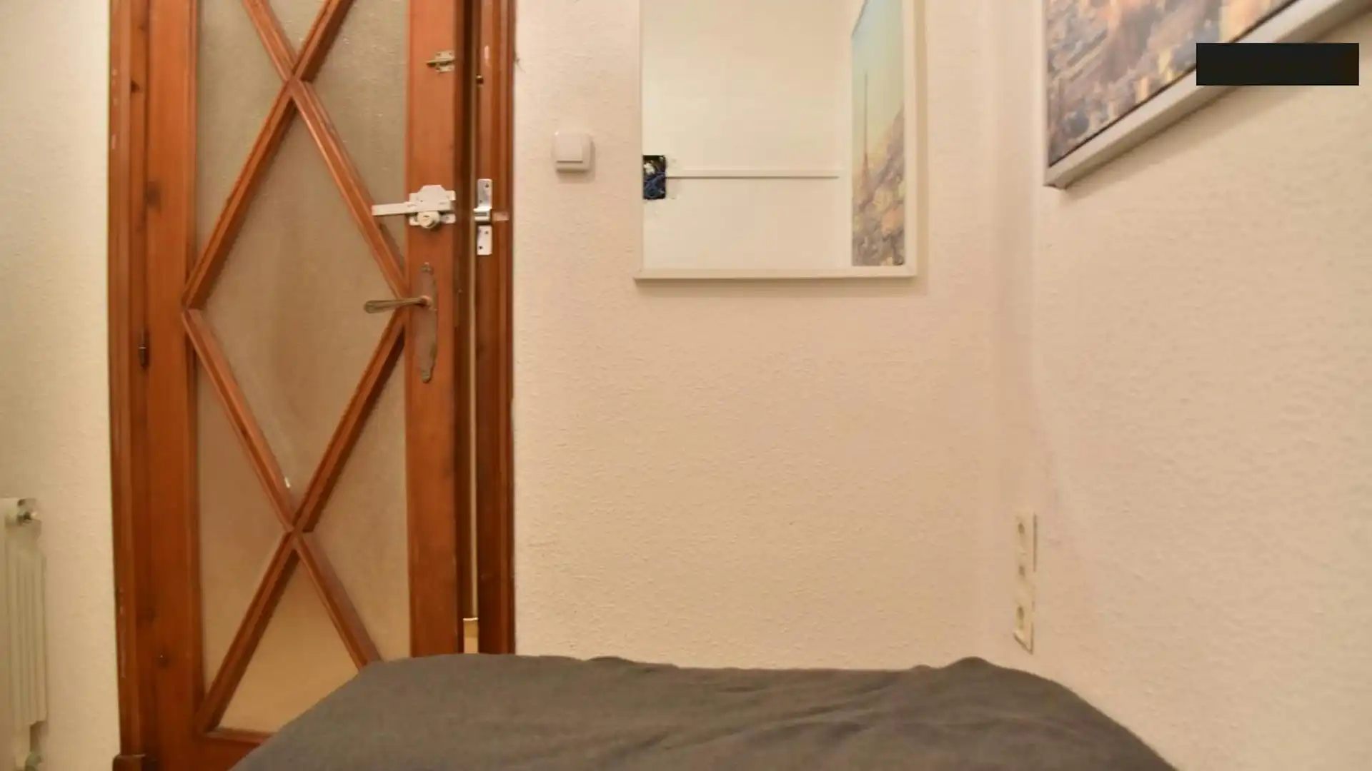 Habitación de Piso para compartir en  Valencia Capital con Lavadora y TV