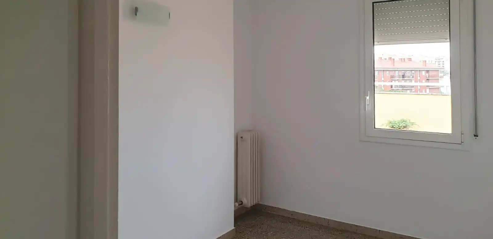Bedroom of Flat for sale in Girona  with Heating and Terrace