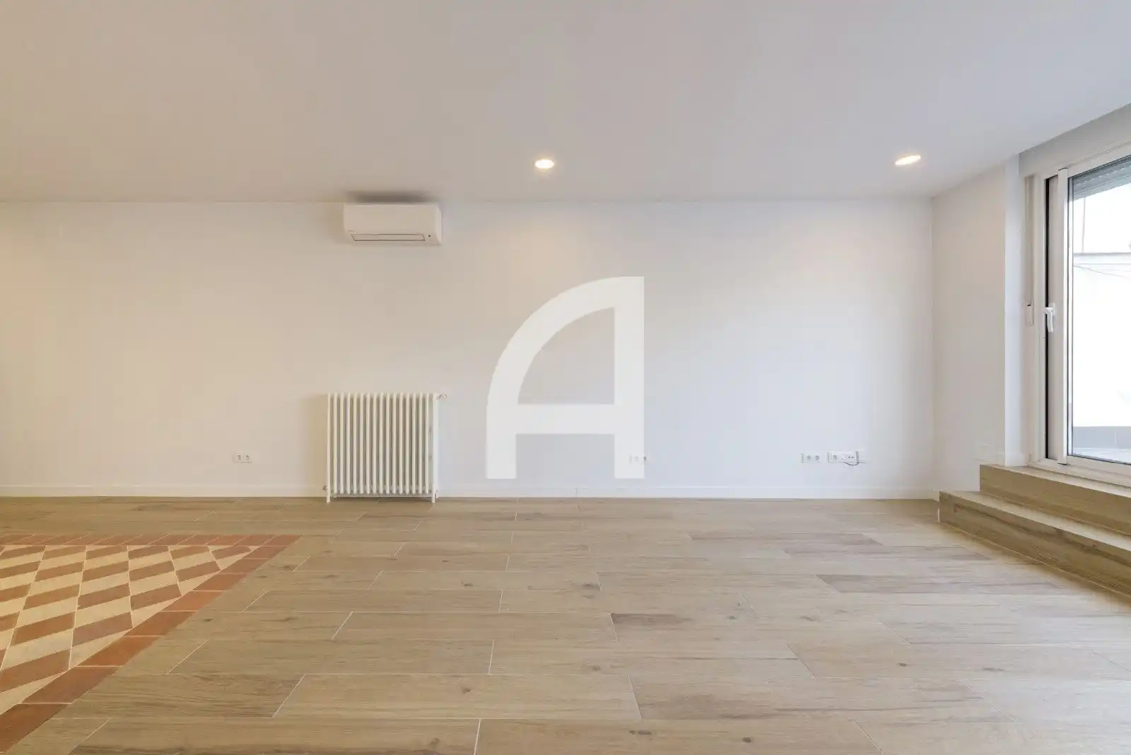 Wohnzimmer von Dachboden zur Miete in Madrid mit Klimaanlage, Heizung und Terrasse
