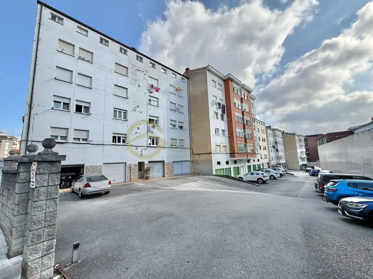 Vista exterior de Piso en venta en Pravia con Calefacción, Parquet y Terraza