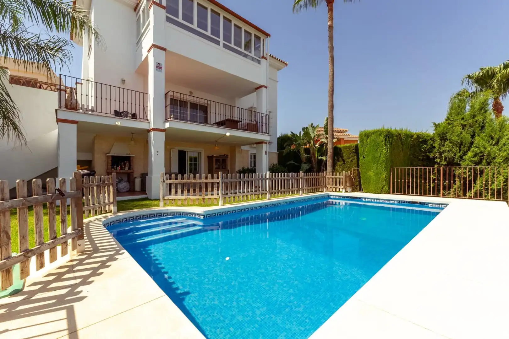 Casa con terrazza in vendita a Hipódromo - Cerrado del Águila