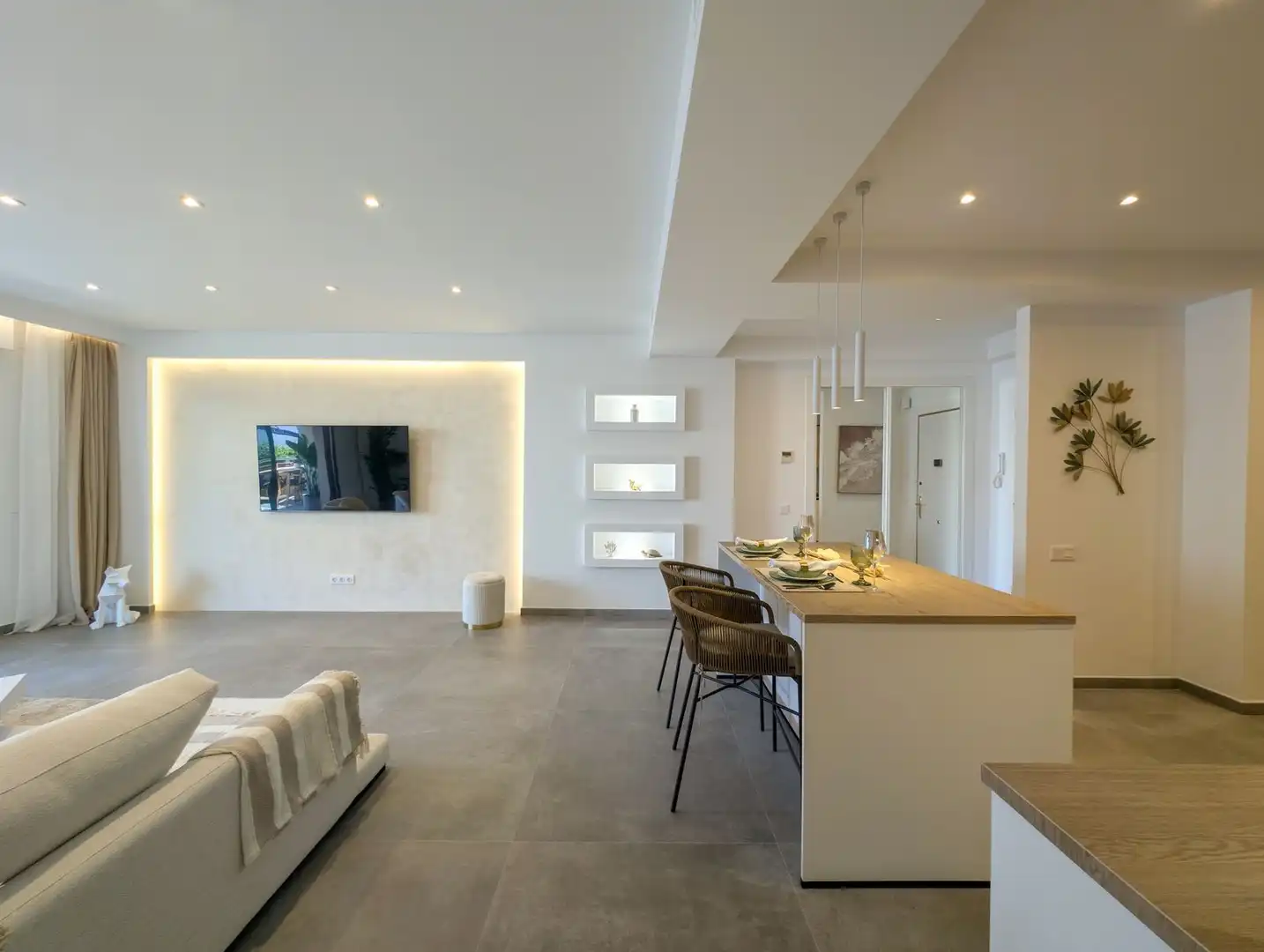 Sala d'estar de Pis en venda en Marbella amb Aire condicionat, Terrassa i Moblat