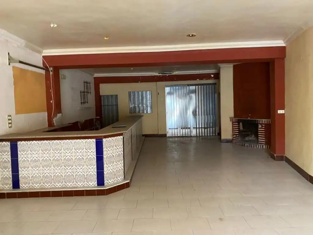 Edificio en venta en La Roda de Andalucía