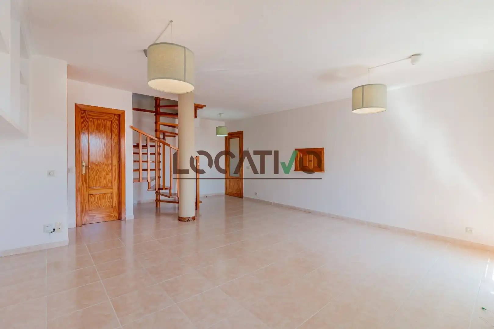 Sala de estar de Dúplex en venta en Villanueva del Pardillo con Aire acondicionado, Calefacción y Trastero
