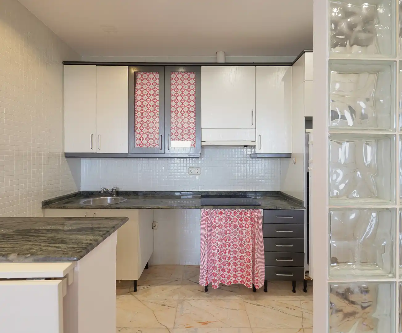 Cuina de Àtic en venda en Gijón  amb Calefacció, Parquet i Terrassa