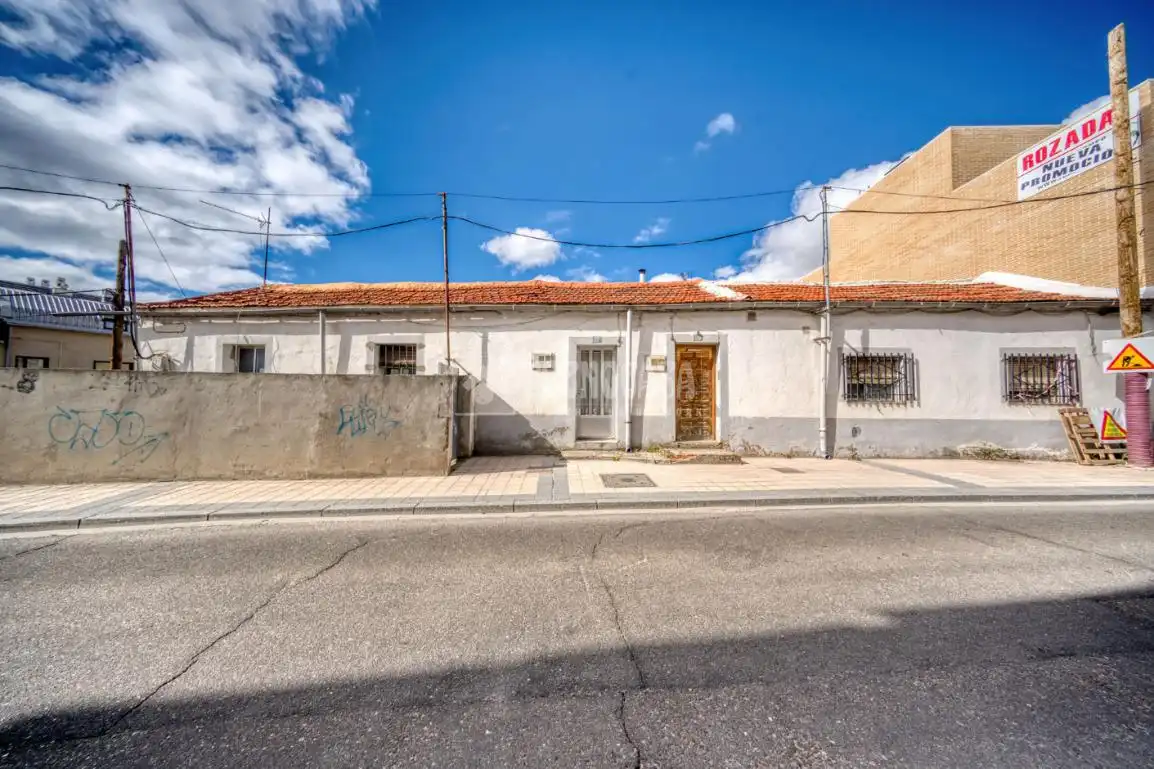 Exterior view of Detached homes for sale in Arroyo de la Encomienda  with Private garden and Terrace