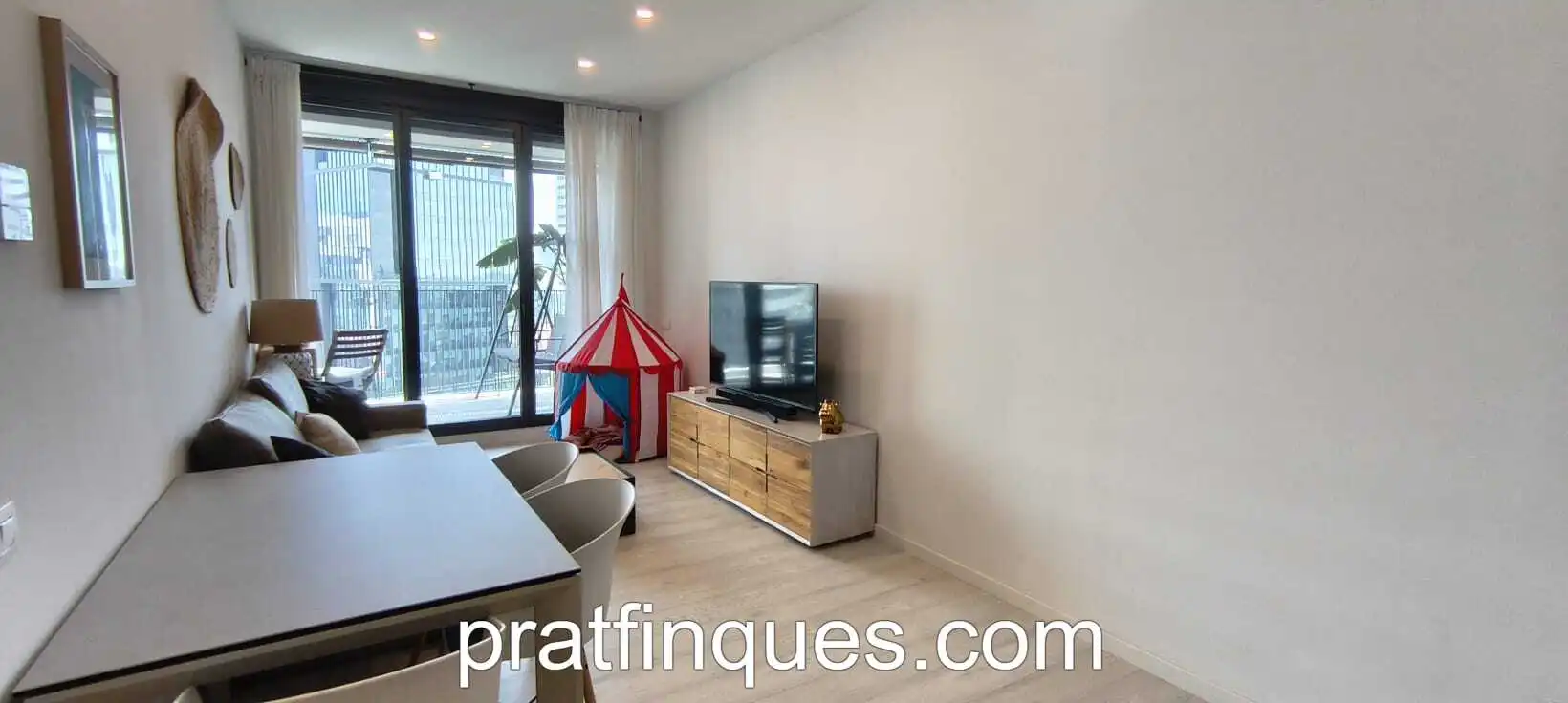 Wohnzimmer von Wohnung zum Verkauf in L'Hospitalet de Llobregat mit Klimaanlage, Heizung und Parkett