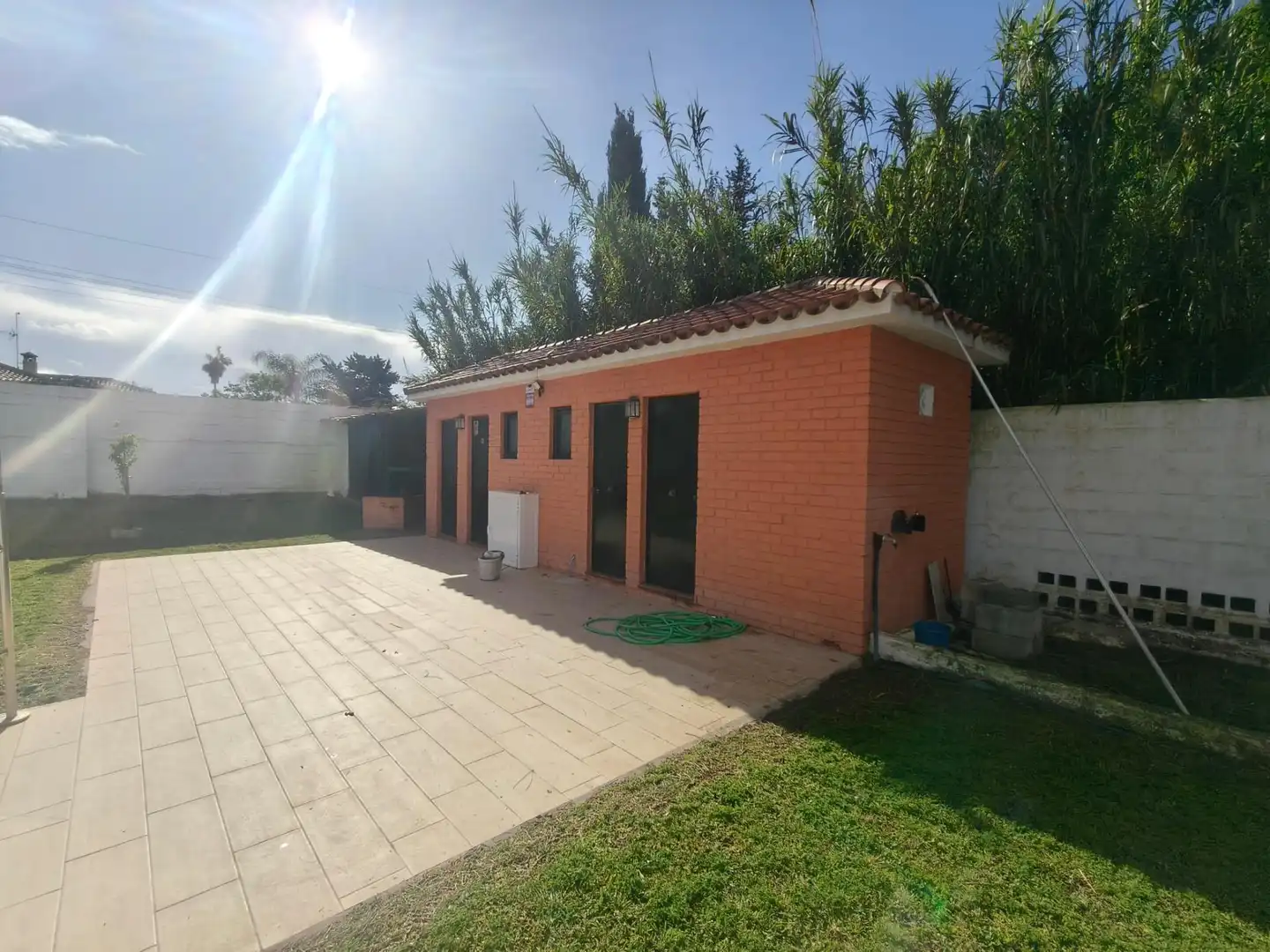 Jardí de Casa o xalet en venda en Chiclana de la Frontera amb Aire condicionat, Jardí privat i Traster