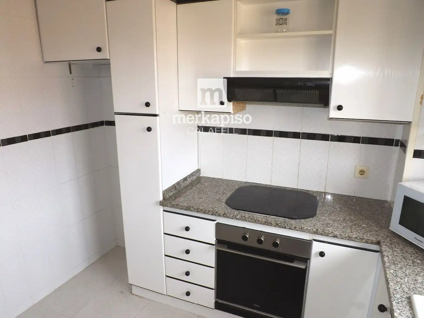 Küche von Wohnung zum Verkauf in Calafell mit Klimaanlage, Heizung und Terrasse