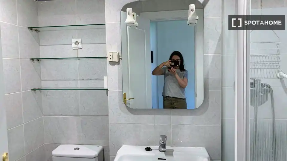 Bany de Pis de lloguer en Torrelodones amb Aire condicionat, Calefacció i Moblat