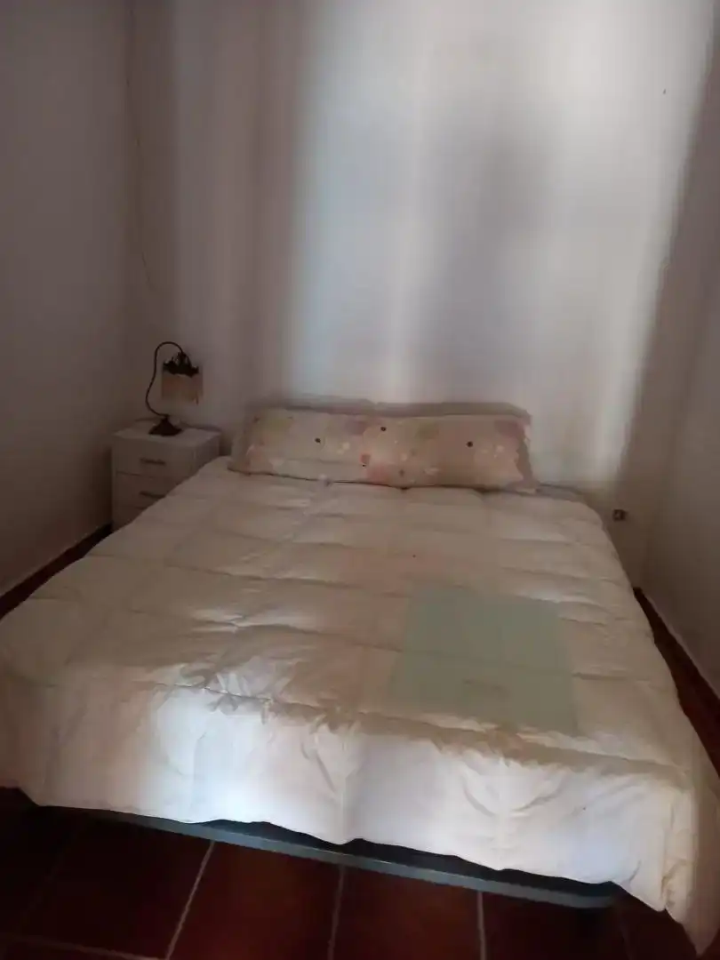Habitación de Casa adosada en venta en Valdefinjas, Zamora