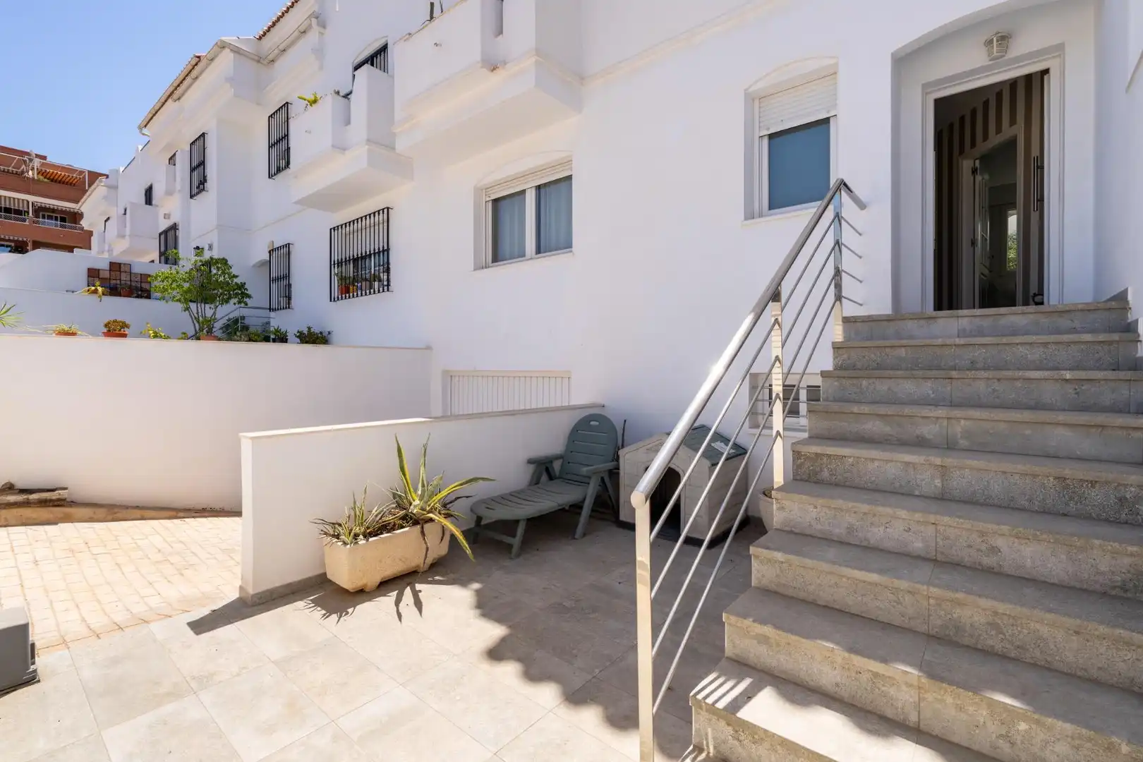 Vista exterior de Casa adosada en venta en Almería con Aire acondicionado, Terraza y Trastero