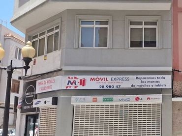 Locale commerciale in vendita a Calle Aguadulce 70