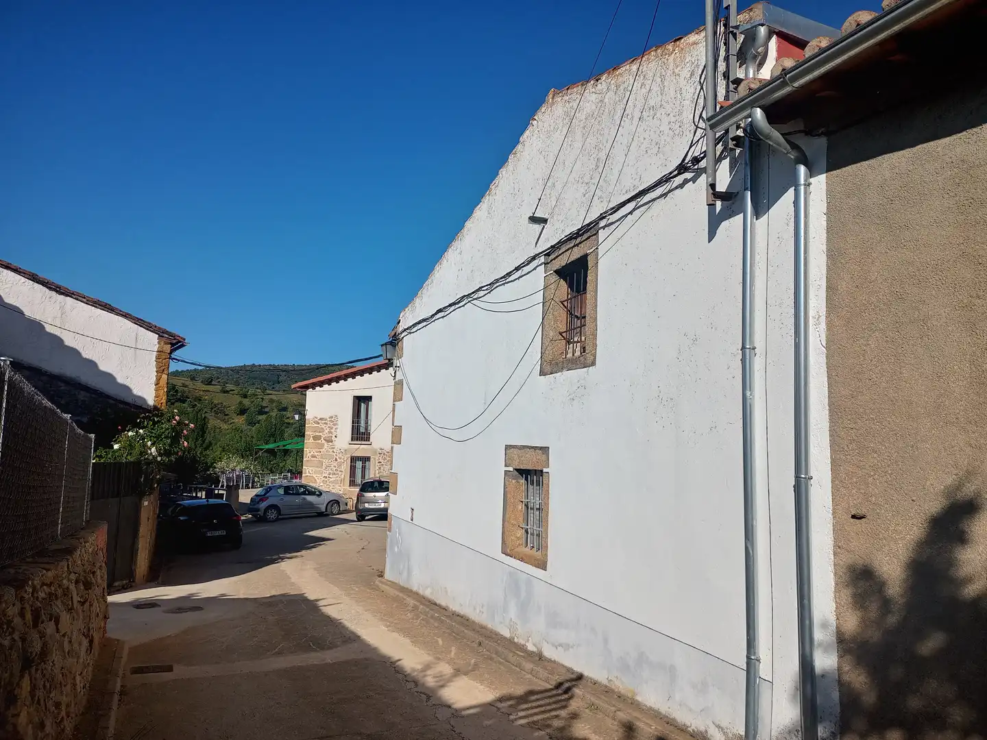 Exterior view of Country homes for sale in Los Llanos de Tormes 