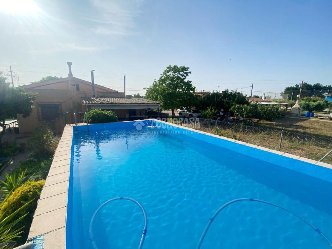 Piscina de Casa o chalet en venta en  Zaragoza Capital con Terraza y Trastero