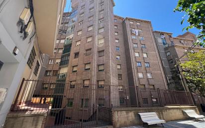 Exterior view of Flat for sale in  Zaragoza Capital  with Balcony