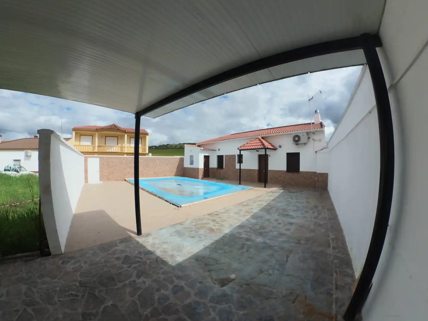 Piscina de Casa o xalet en venda en Almadén de la Plata amb Aire condicionat, Calefacció i Jardí privat