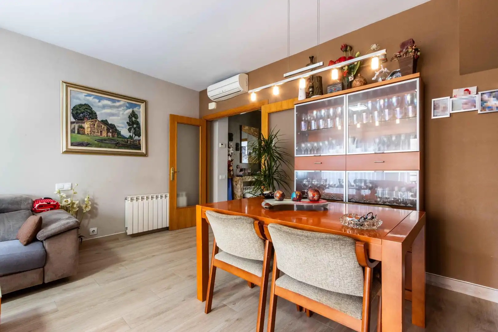 Comedor de Casa o chalet en venta en Castellar del Vallès con Aire acondicionado, Calefacción y Jardín privado