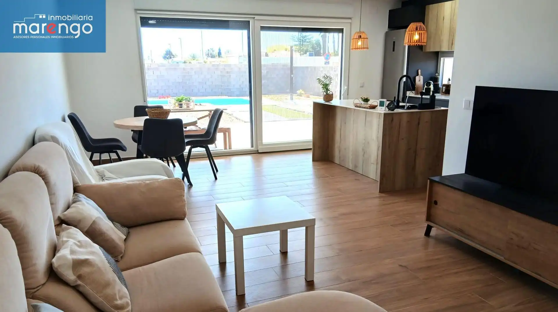 Chalet en venta en Madrigal