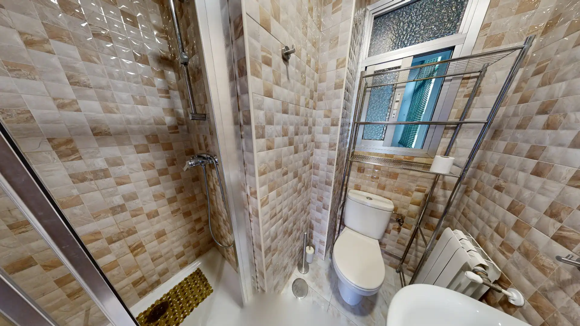 Baño de Piso en venta en Albacete con Calefacción, Trastero y Amueblado