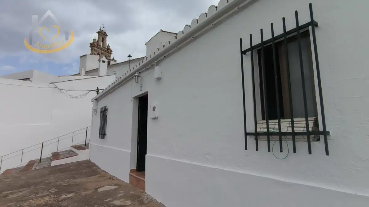 Vista exterior de Casa o xalet en venda en Sanlúcar de Guadiana amb Jardí privat, Terrassa i Moblat