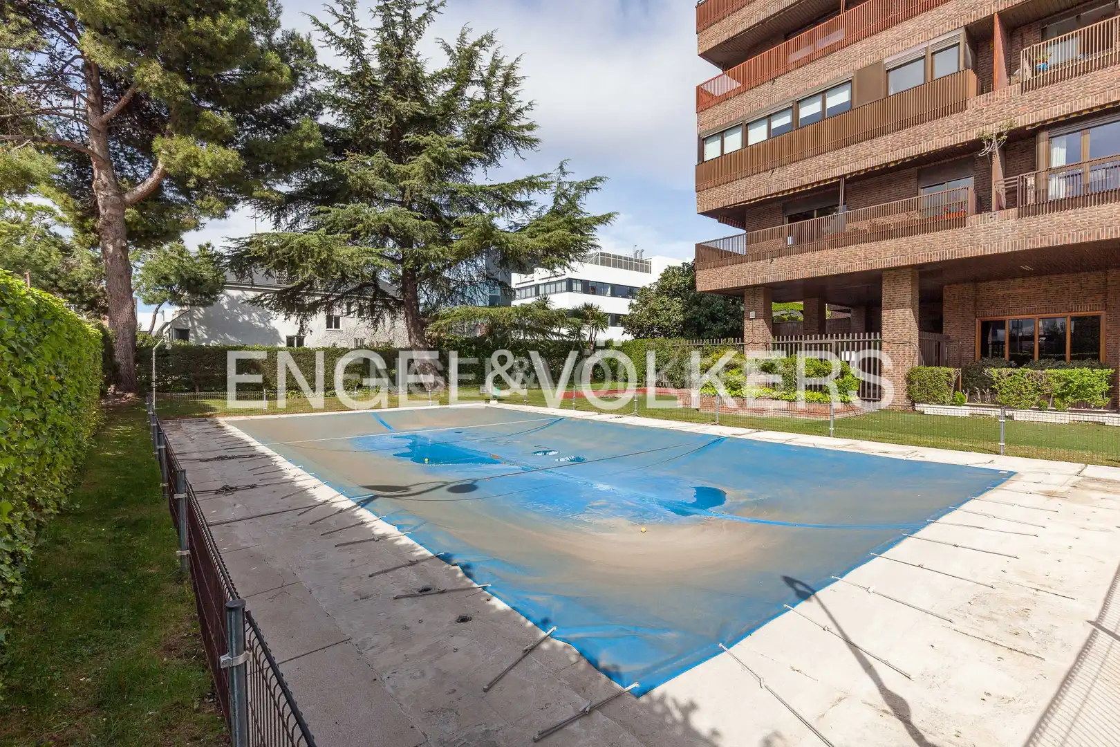 Piscina de Pis de lloguer en Madrid amb Aire condicionat, Calefacció i Piscina