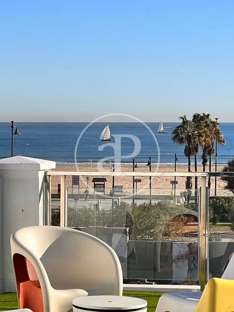 Vista exterior de Casa o xalet en venda en Valencia amb Aire condicionat, Calefacció i Jardí privat