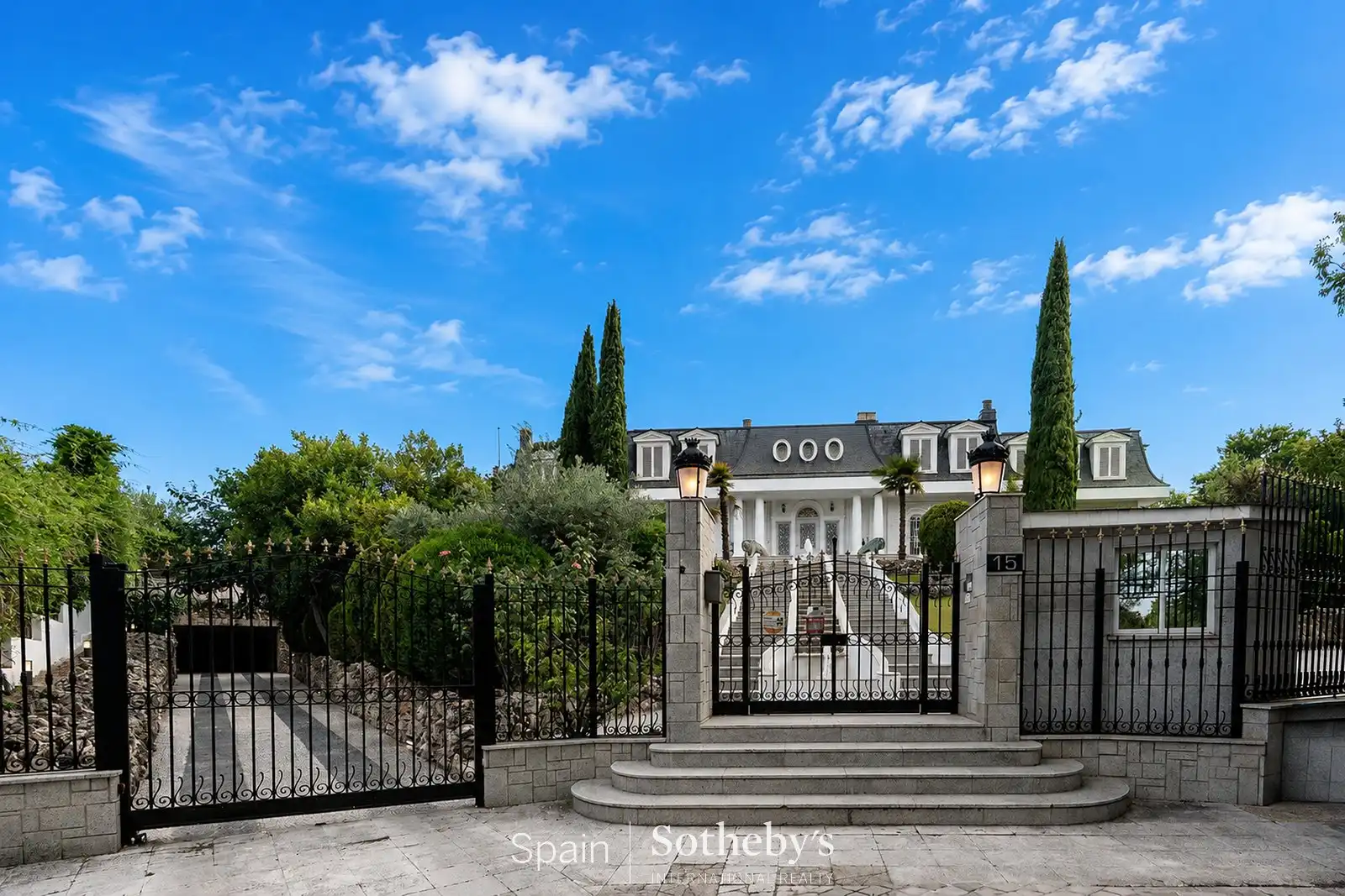 Vista exterior de Casa o chalet en venta en Pozuelo de Alarcón con Aire acondicionado, Jardín privado y Terraza