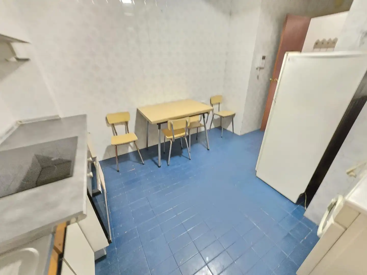 Kitchen of Flat for rent in Vigo   with Parquet flooring, Furnished and Balcony