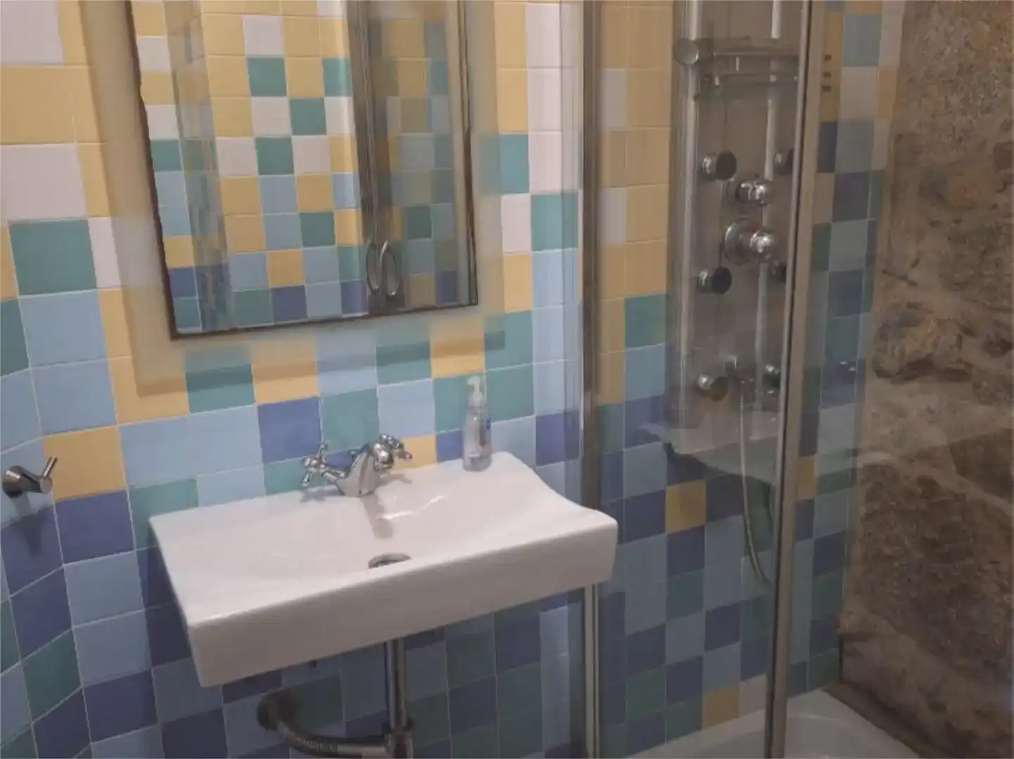 Bathroom of Flat for rent in Vigo   with Furnished and Balcony