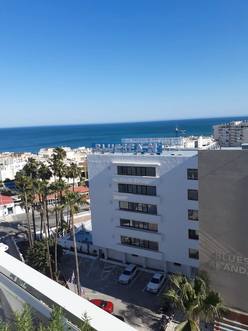 Vista exterior de Apartament en venda en Torremolinos amb Aire condicionat i Moblat