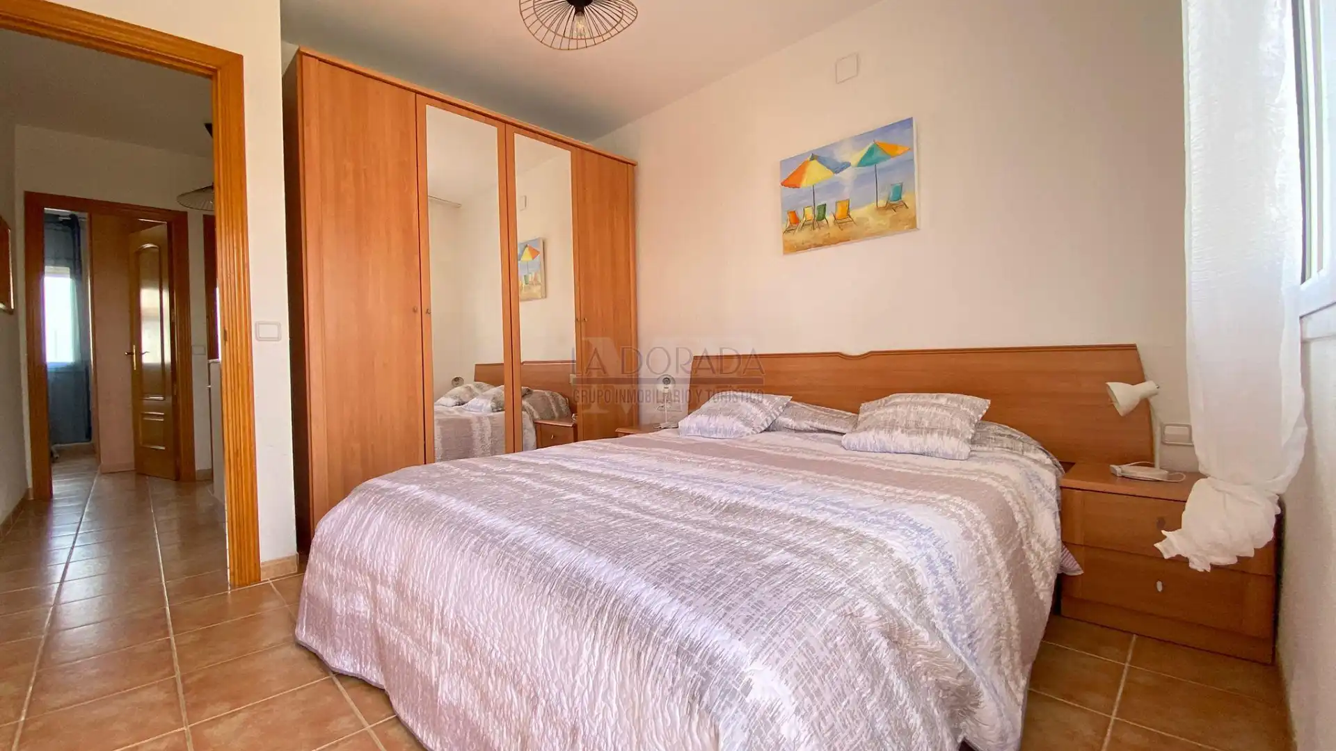 Casa aparellada amb terrassa en venda a Carrer de Xile, imagen 12