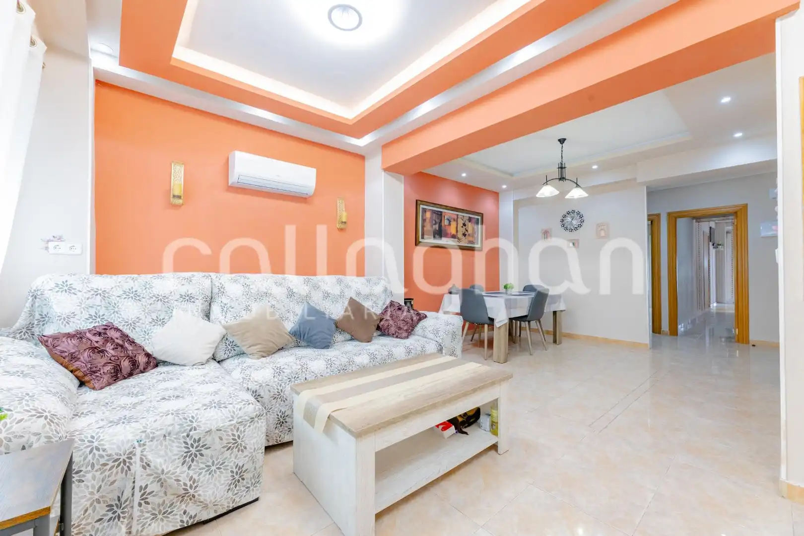 Living room of Flat for sale in Silla  with Air Conditioner, Terrace and Furnished