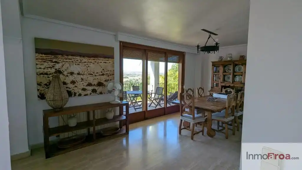Esszimmer von Haus oder Chalet zur Miete in Riba-roja de Túria mit Klimaanlage, Heizung und Privatgarten
