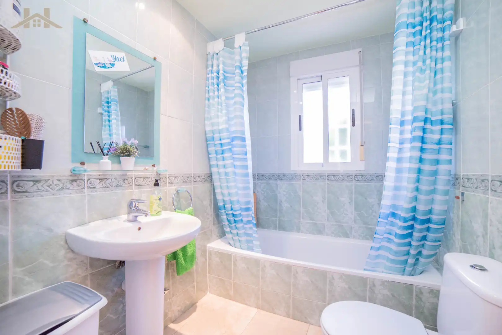 Badezimmer von Haus oder Chalet zum Verkauf in Méntrida mit Klimaanlage, Heizung und Privatgarten