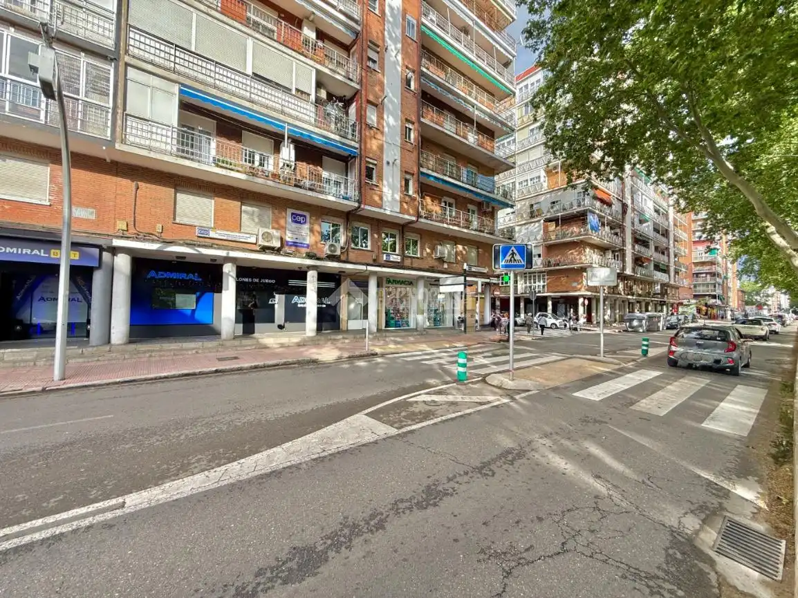 Außenansicht von Wohnung zum Verkauf in Alcalá de Henares mit Klimaanlage und Heizung