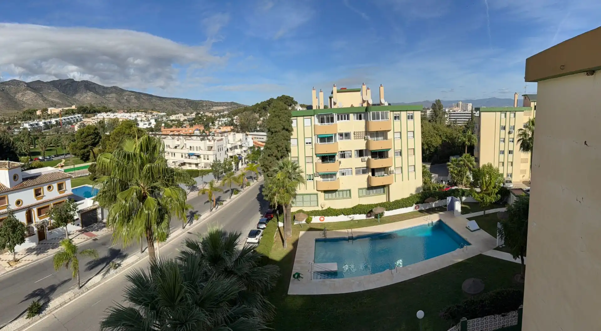 Vista exterior de Apartament en venda en Torremolinos amb Aire condicionat, Terrassa i Traster