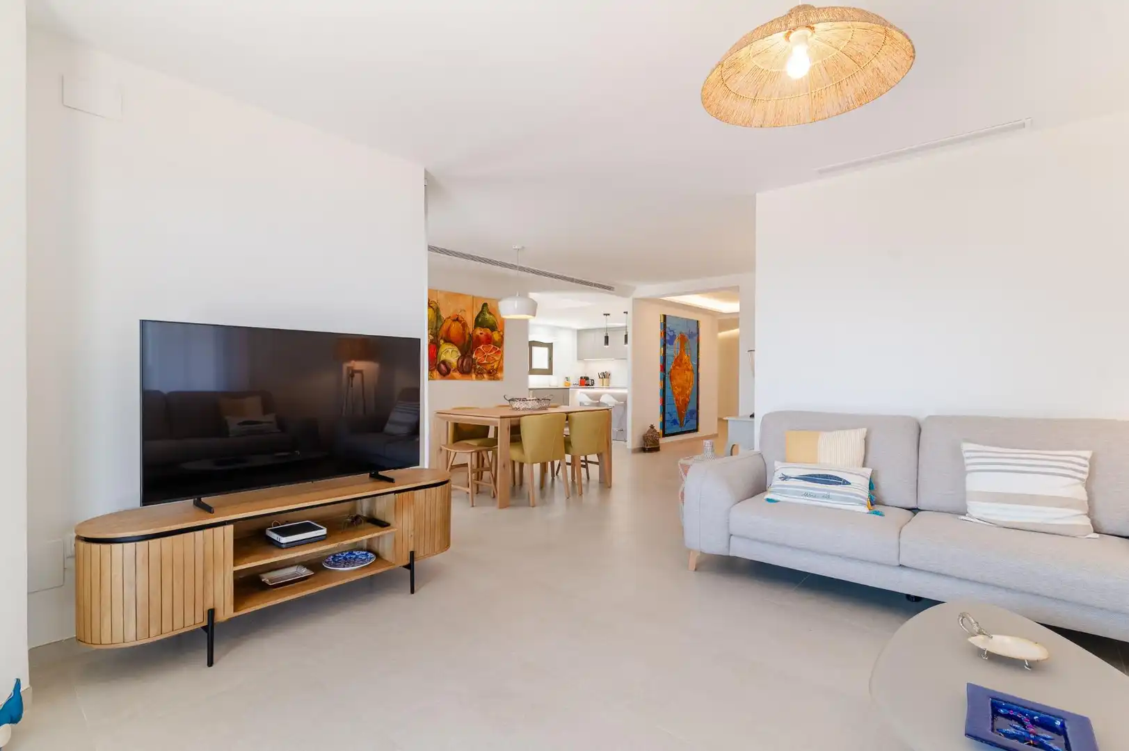 Wohnzimmer von Wohnungen zum Verkauf in Benicasim / Benicàssim mit Klimaanlage, Heizung und Privatgarten