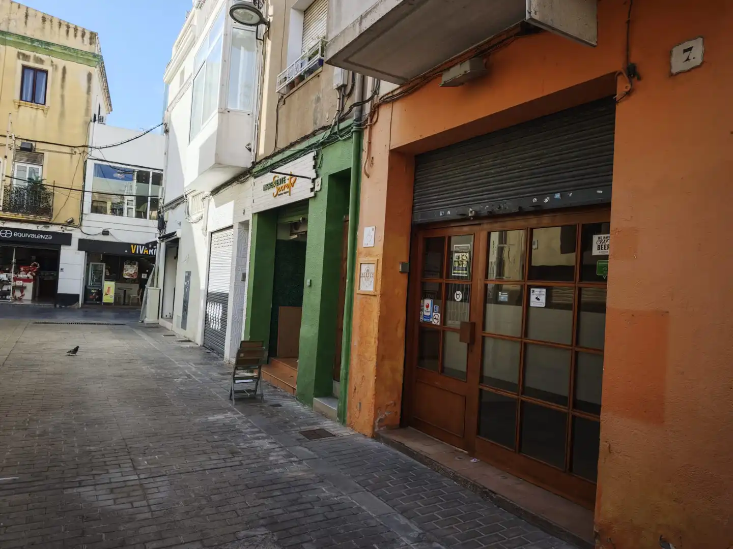 Vista exterior de Local en venda en Badalona