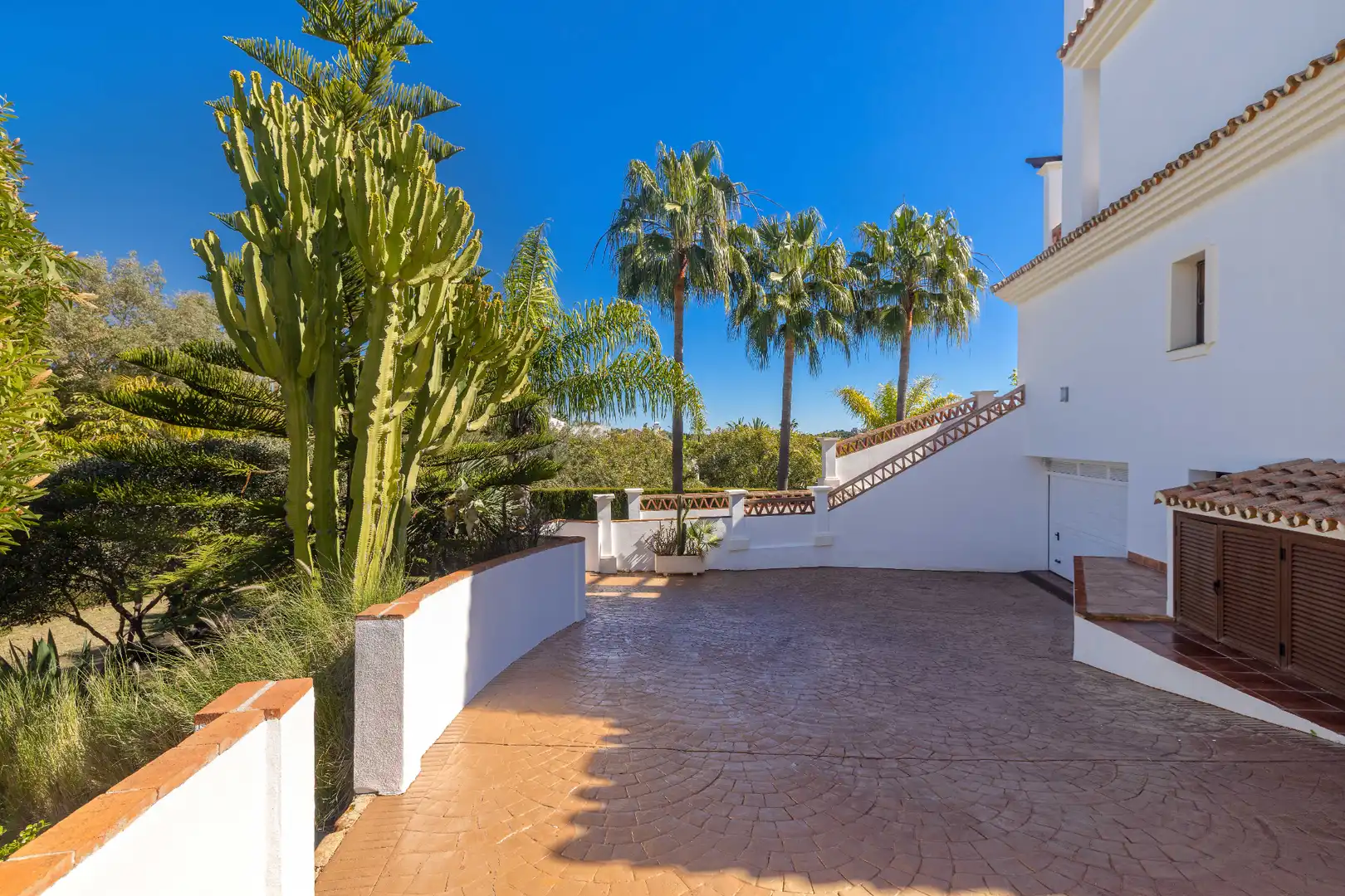 Jardí de Casa o xalet en venda en Marbella amb Aire condicionat, Jardí privat i Terrassa