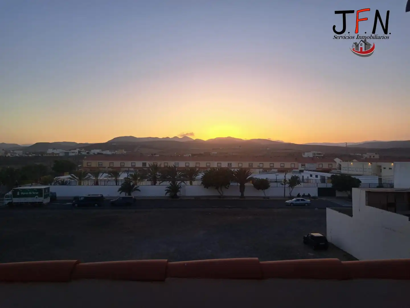 Vista exterior de Casa adosada en venta en Puerto del Rosario con Terraza, Trastero y Amueblado