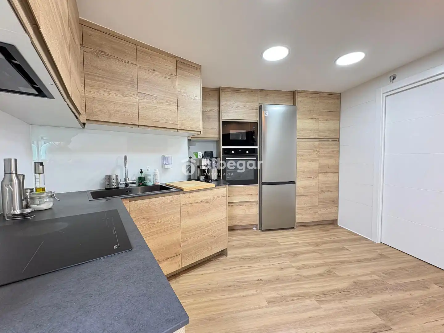Penthouse with pool for sale in Rafael Lapesa Melgar, imagen 3