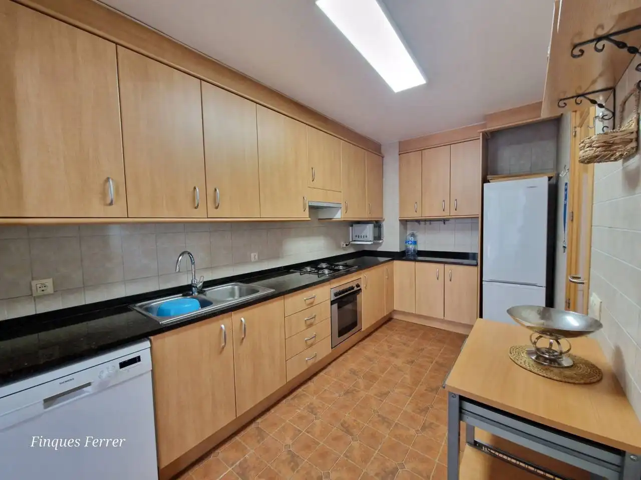 Cocina de Piso de alquiler en Cubelles con Aire acondicionado, Calefacción y Jardín privado