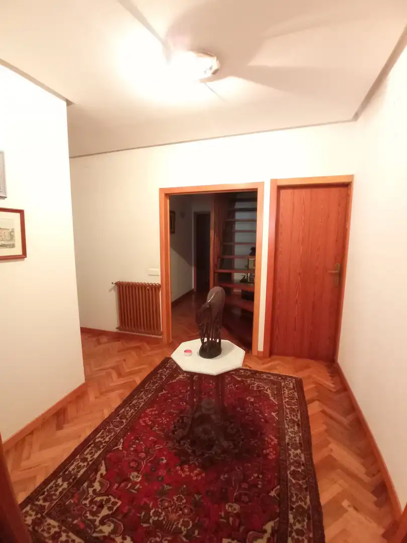 Casa o xalet en venda en Pontevedra Capital  amb Calefacció, Jardí privat i Parquet